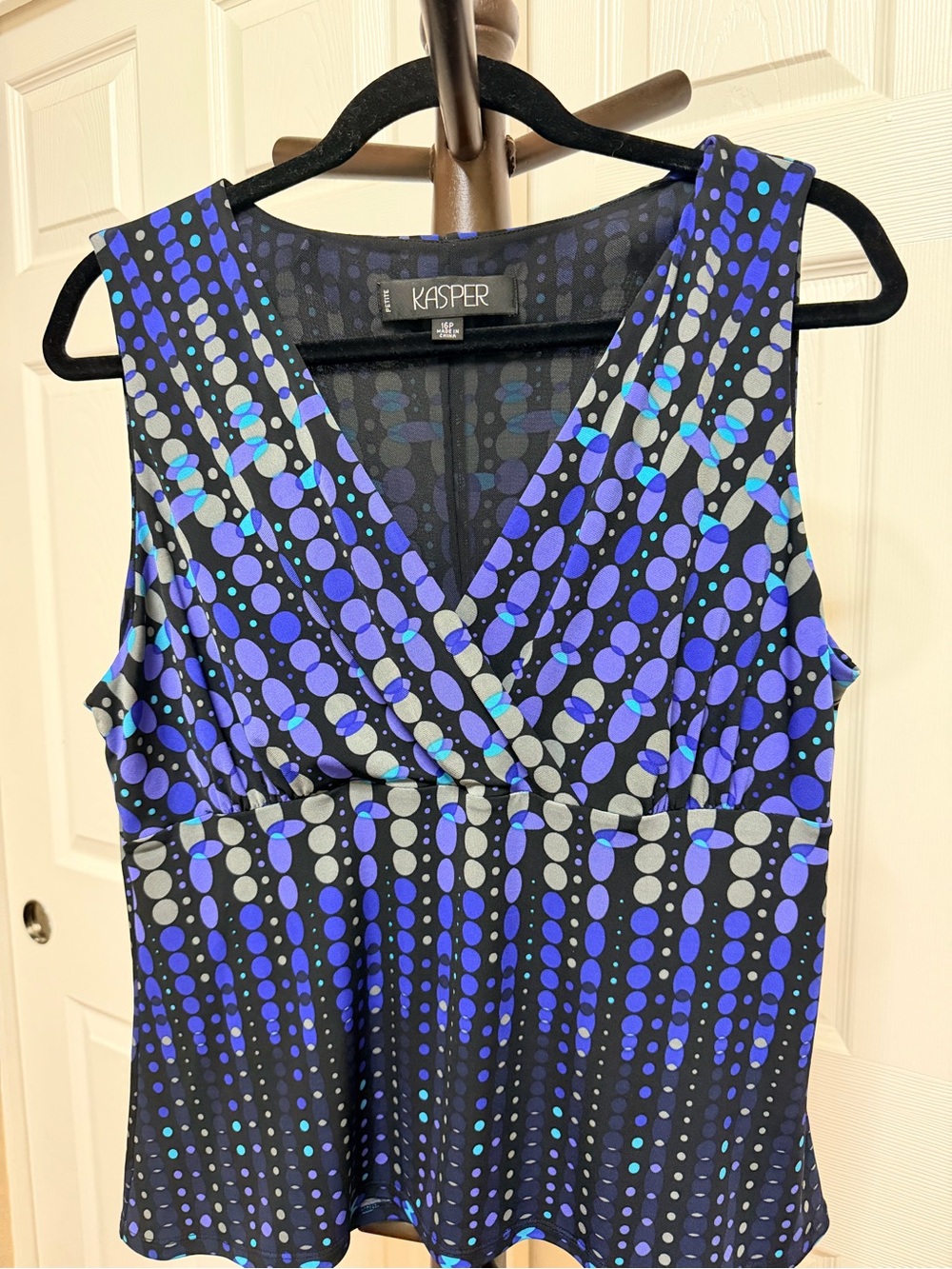 Kasper Women's Black Multi-Dot V-Neck Sleeveless Camisole